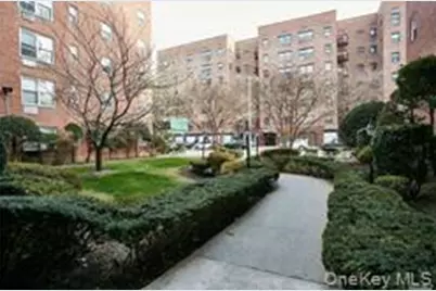 94-11 59th Avenue #D17, Elmhurst, NY 11373 - Photo 5