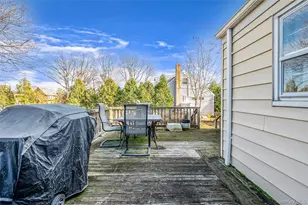 360 Arcadia Dr, West Islip, NY 11795 - Photo 25