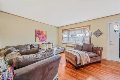 360 Arcadia Drive, West Islip, NY 11795 - Photo 3