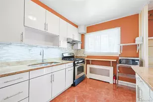 144-56 Melbourne Ave, Kew Gardens, NY 11367 - Photo 21