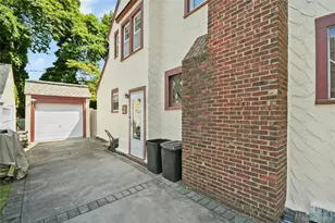 57 Hollywood Ct, Rockville Centre, NY 11570 - Photo 27