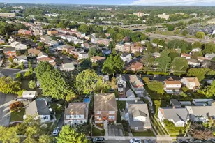 130 Staunton St, Yonkers, NY 10704 - Photo 3