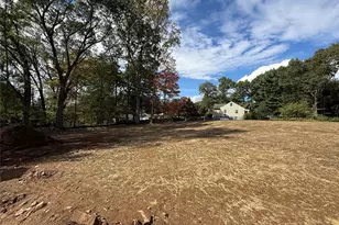 546 Louella Rd, Yorktown Heights, NY 10598 - Photo 5