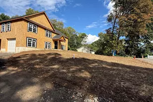 546 Louella Rd, Yorktown Heights, NY 10598 - Photo 3