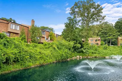 38 Windsor Gate Drive, North Hills, NY 11040 - Photo 29