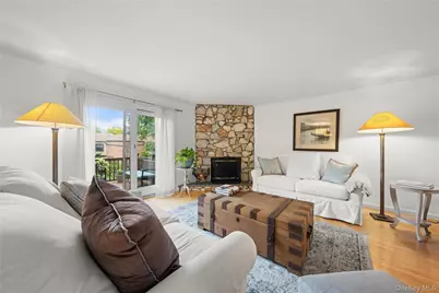 38 Windsor Gate Drive, North Hills, NY 11040 - Photo 5