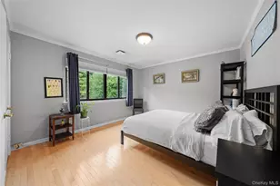 38 Windsor Gate Dr, North Hills, NY 11040 - Photo 13