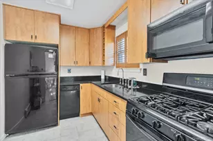 4712 Wilshire Ln, Oakdale, NY 11769 - Photo 3