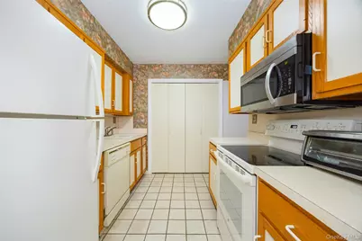 28 Amber Court, Poughkeepsie, NY 12603 - Photo 7