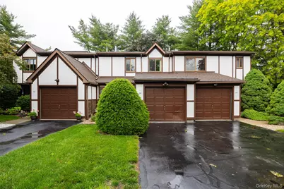 28 Amber Court, Poughkeepsie, NY 12603 - Photo 1