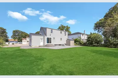 529 Clinton Avenue, Rockville Centre, NY 11570 - Photo 5