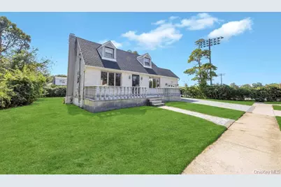 529 Clinton Avenue, Rockville Centre, NY 11570 - Photo 3