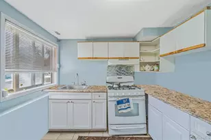 1 Winthrop St, Islip, NY 11751 - Photo 19