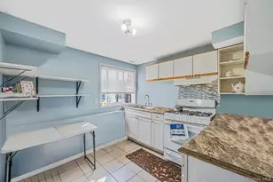 1 Winthrop St, Islip, NY 11751 - Photo 17