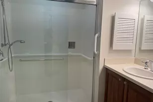 300 E Overlook, Port Washington, NY 11050 - Photo 15