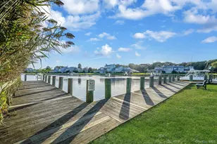 101 Fair Harbor Dr, Patchogue, NY 11772 - Photo 17