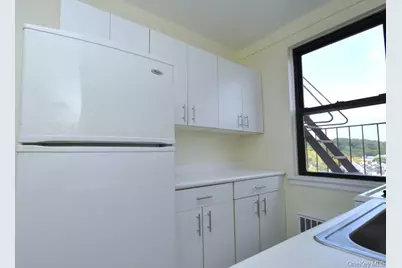 142 Garth Road #4A, Scarsdale, NY 10583 - Photo 7