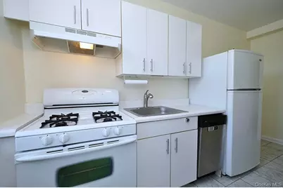 142 Garth Road #4A, Scarsdale, NY 10583 - Photo 9