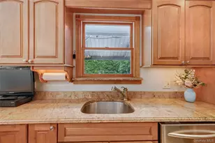 3 Feather Ln, Commack, NY 11725 - Photo 17