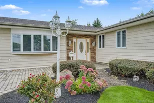 3 Feather Ln, Commack, NY 11725 - Photo 3