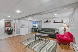 3 Feather Ln, Commack, NY 11725 - Photo 33