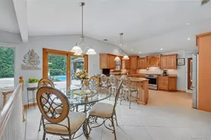 3 Feather Ln, Commack, NY 11725 - Photo 21