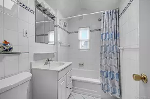 25 Campbell St, New Hyde Park, NY 11040 - Photo 13