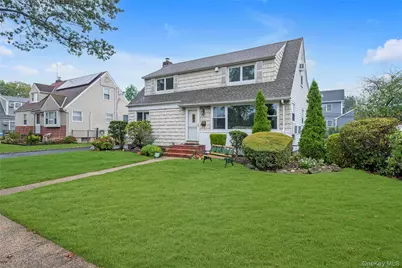 25 Campbell Street, New Hyde Park, NY 11040 - Photo 21