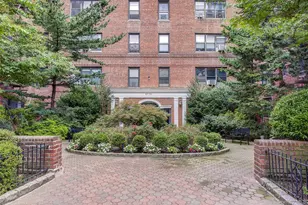 67-35 Yellowstone Blvd, Forest Hills, NY 11375 - Photo 21