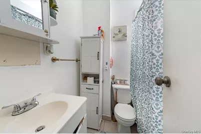 22 Jones Place #1st Flr, Yonkers, NY 10703 - Photo 9