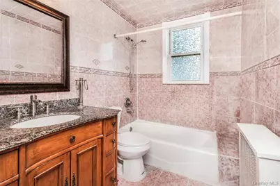 115 East 235th Street, Bronx, NY 10470 - Photo 17