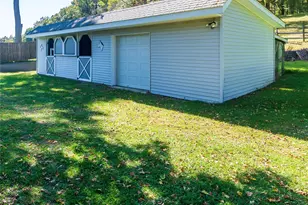 267 Smith Rd, Pleasant Valley, NY 12569 - Photo 27