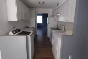 197 Hill Cir, Calverton, NY 11933 - Photo 7