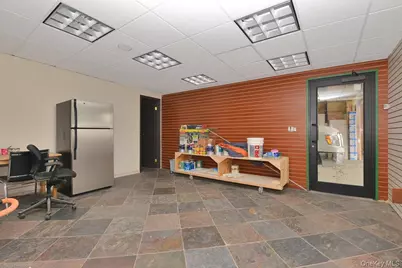 22-14 Hazen Street, East Elmhurst, NY 11370 - Photo 5