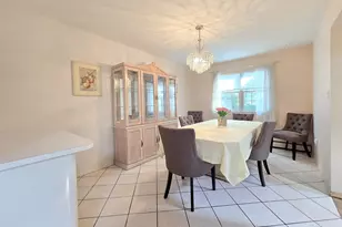 8 Gary Pl, Selden, NY 11784 - Photo 5