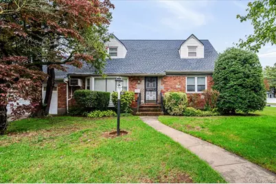10 Linden Street, Malverne, NY 11565 - Photo 1