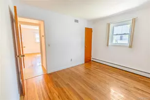 219 Jericho St, East Islip, NY 11730 - Photo 9