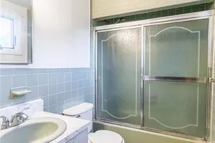 219 Jericho St, East Islip, NY 11730 - Photo 15