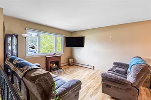 6 William St, Bay Shore, NY 11706 - Photo 3