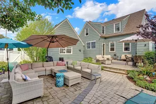 102 Shinnecock Ave, Massapequa, NY 11758 - Photo 15