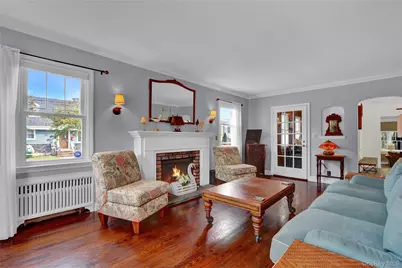 102 Shinnecock Avenue, Massapequa, NY 11758 - Photo 3