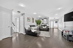 2501 Lancaster St, East Meadow, NY 11554 - Photo 13