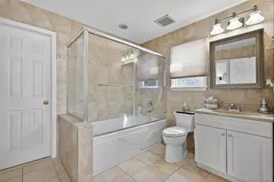 2501 Lancaster St, East Meadow, NY 11554 - Photo 15