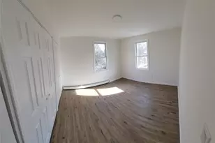 83 Kraemer St, Hicksville, NY 11801 - Photo 17