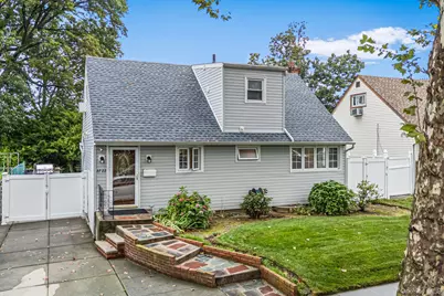 27-22 Bayside Lane, Flushing, NY 11358 - Photo 3