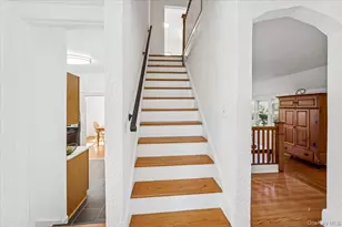 10 Oakland Ave, Yonkers, NY 10710 - Photo 17