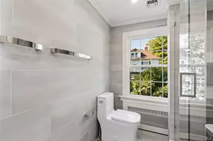 99 Warner Ave, Roslyn Heights, NY 11577 - Photo 21