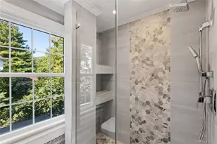 99 Warner Ave, Roslyn Heights, NY 11577 - Photo 25