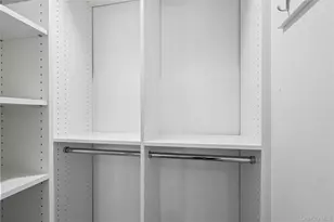 99 Warner Ave, Roslyn Heights, NY 11577 - Photo 23