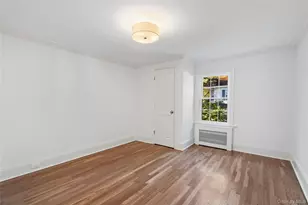 99 Warner Ave, Roslyn Heights, NY 11577 - Photo 19